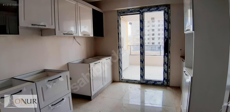 Onur Emlak Larmina Garden Site İçi Kapalı Otoparklı Ara Kat 3+1 — fotoğraf 8
