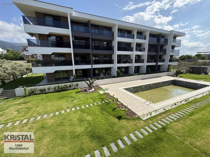 *Kuşadası Davutlarda Lüks Sosyal Donatılı 2+1 1+1 Daireler*