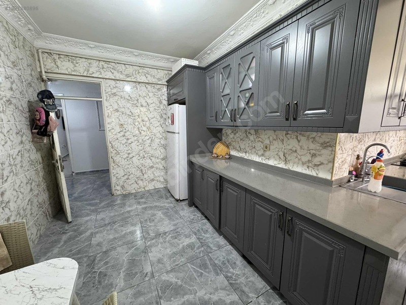Cennet Gyo'dan Satılık 4+1 Merkezi Konumda Daire — fotoğraf 4