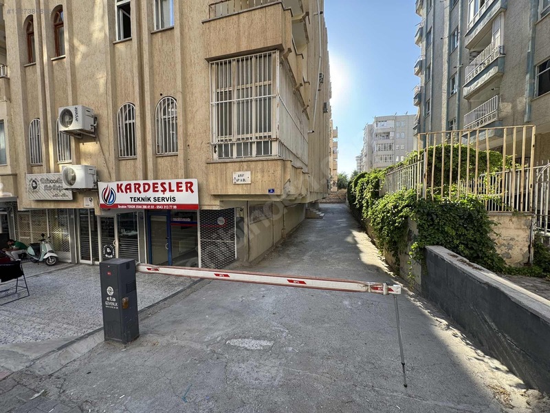 Cennet Gyo'dan Satılık 4+1 Merkezi Konumda Daire — fotoğraf 33