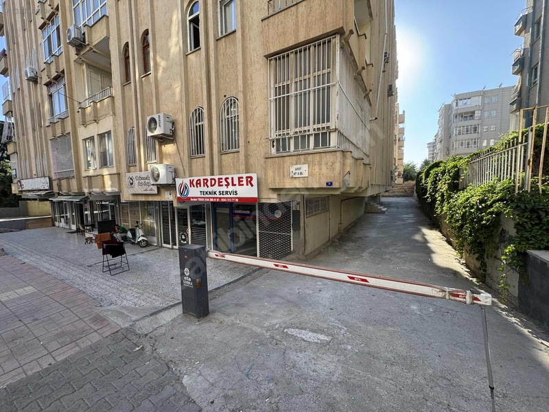 Cennet Gyo'dan Satılık 4+1 Merkezi Konumda Daire — fotoğraf 34