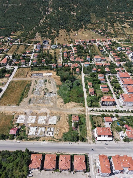 Erden Emlaktan Ucuzlukta Villa Ve 20 Adet 2+1'lik Satılık Arsa — fotoğraf 5
