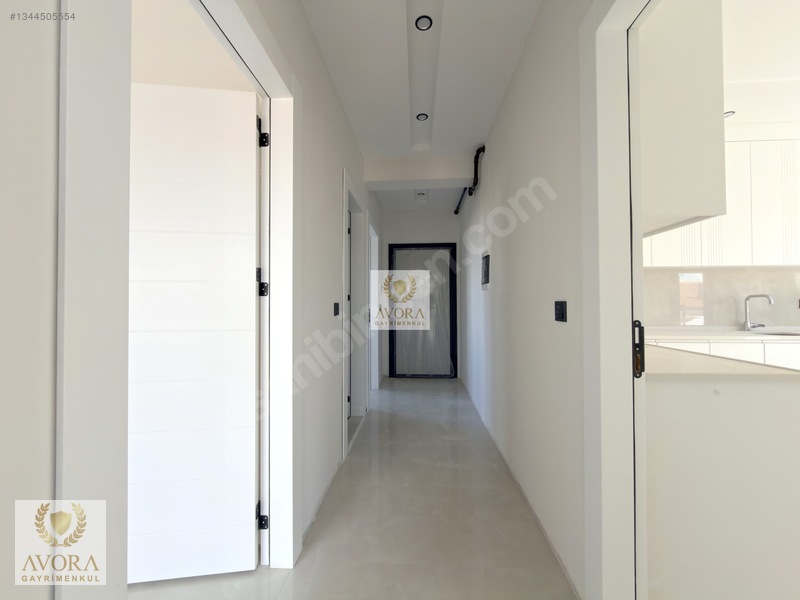 Avora'dan Gazioğlunda Kapalı Otoparklı Ve Asansörlü 2+1 Daire !! — fotoğraf 18