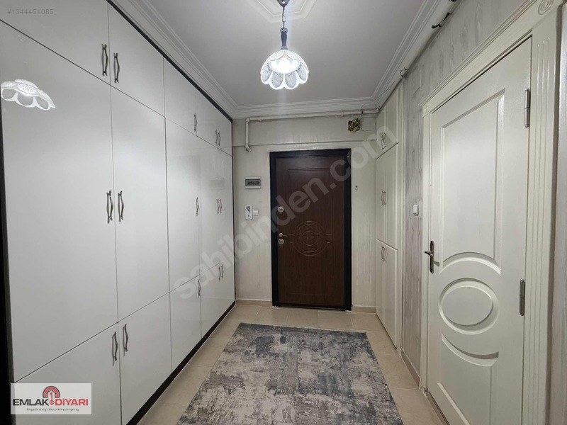 Emlak Diyarından Kütüphane Yanında 3+1 Ara Kat Satılık Daire — fotoğraf 7
