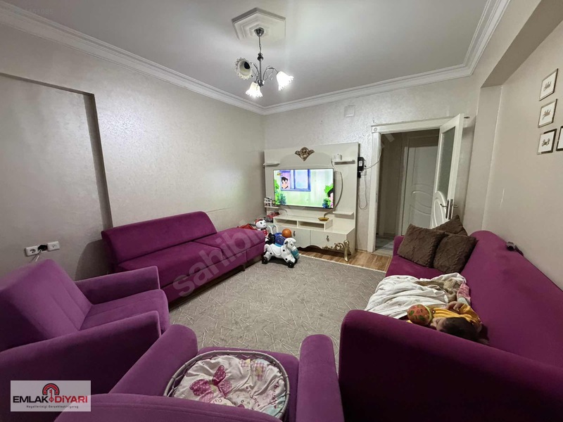 Emlak Diyarından Kütüphane Yanında 3+1 Ara Kat Satılık Daire — fotoğraf 13
