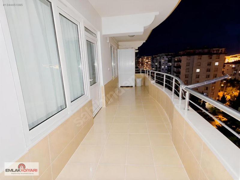 Emlak Diyarından Kütüphane Yanında 3+1 Ara Kat Satılık Daire — fotoğraf 22