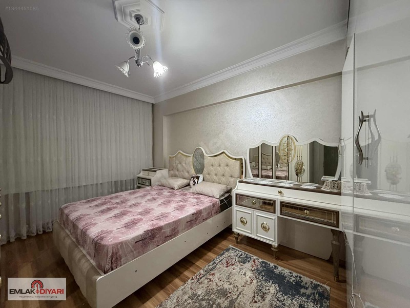 Emlak Diyarından Kütüphane Yanında 3+1 Ara Kat Satılık Daire — fotoğraf 28