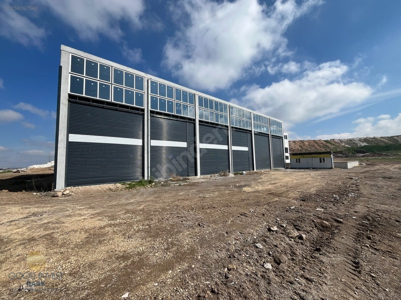 2.küçük Sanayi Arkası ▃260m² Kapalı 180m² Açık▃ Sıfır Dükkanlar — fotoğraf 3