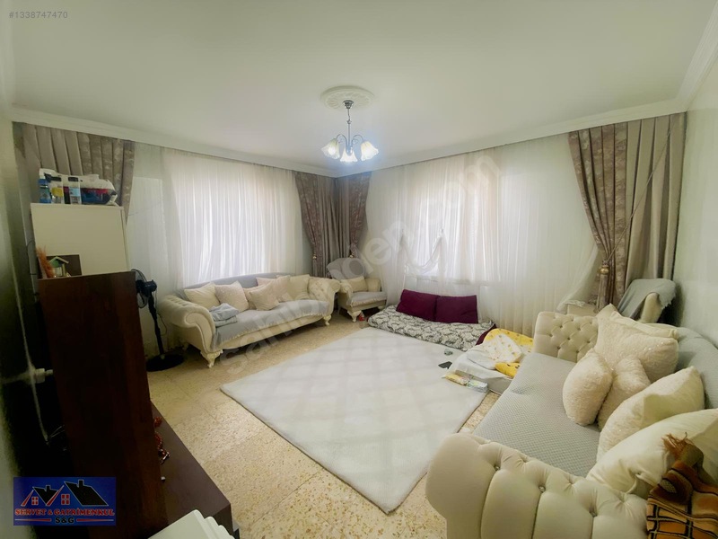 Gazikentte Doğalgazlı 1+1 Caddeüstü Köşe Daire — fotoğraf 3