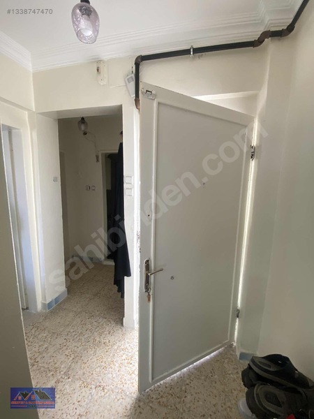 Gazikentte Doğalgazlı 1+1 Caddeüstü Köşe Daire — fotoğraf 4