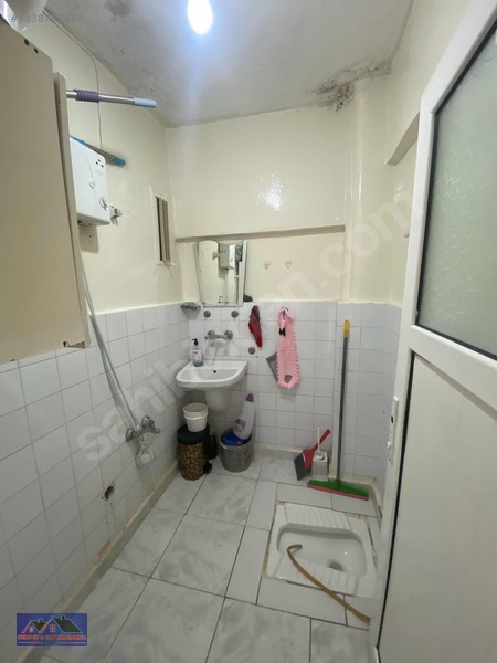 Gazikentte Doğalgazlı 1+1 Caddeüstü Köşe Daire — fotoğraf 5