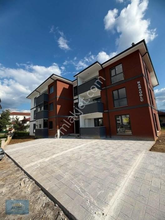 İskanlı Merkezi Konumda Yüksek Giriş 94 M2