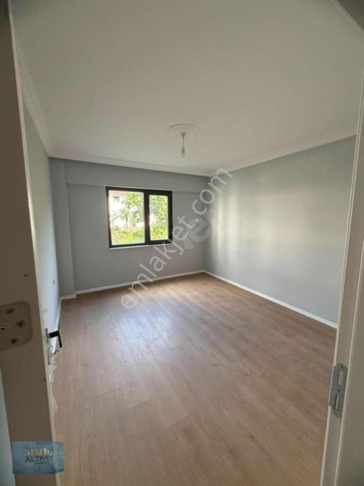 İskanlı Merkezi Konumda Yüksek Giriş 94 M2 — fotoğraf 2