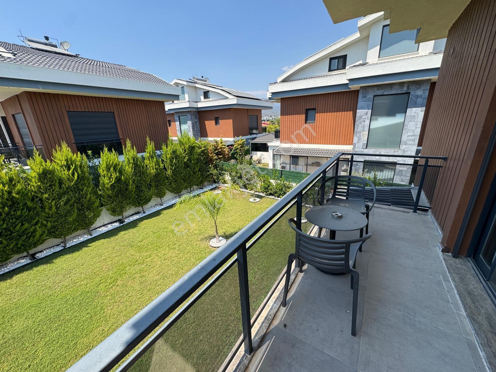 Fethiyede Denize Yürüme Mesafesinde Müstakil Eşyalı 4+1 Villa — fotoğraf 4
