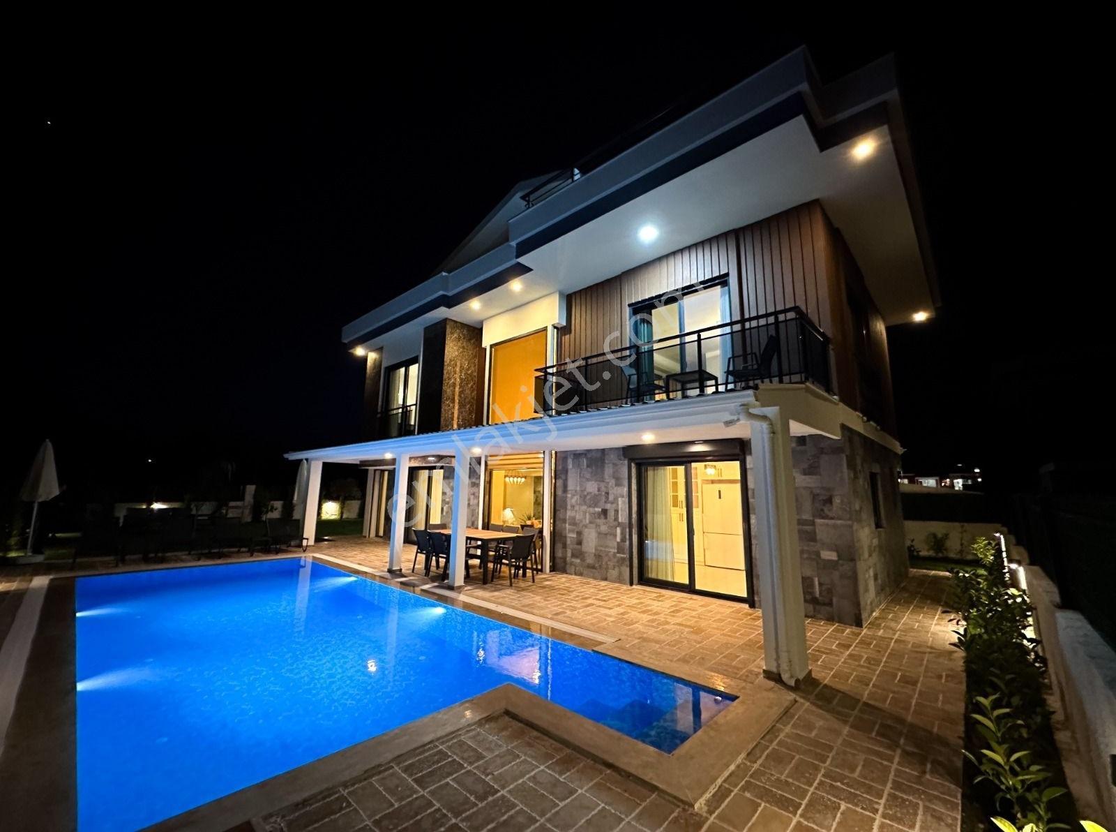 Fethiyede Denize Yürüme Mesafesinde Müstakil Eşyalı 4+1 Villa — fotoğraf 6