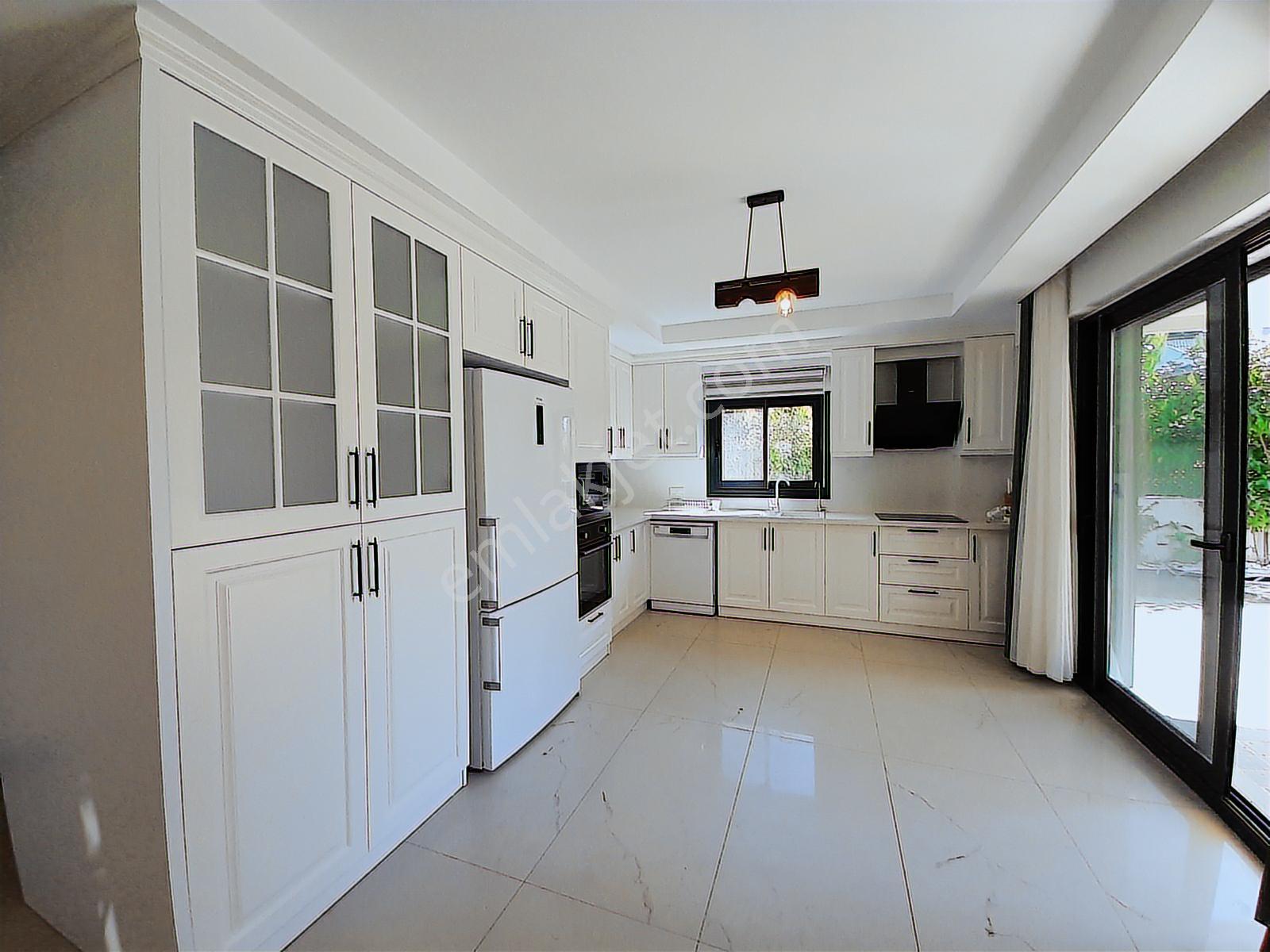 Fethiyede Denize Yürüme Mesafesinde Müstakil Eşyalı 4+1 Villa — fotoğraf 13