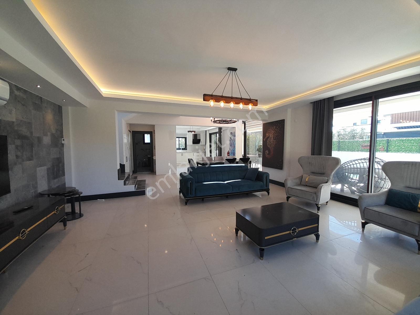 Fethiyede Denize Yürüme Mesafesinde Müstakil Eşyalı 4+1 Villa — fotoğraf 15