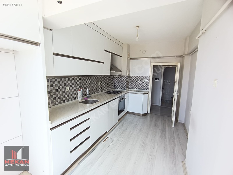 Bahçelievler Karakolu Yakını Kiralık 3+1 Daire 120m² — fotoğraf 3