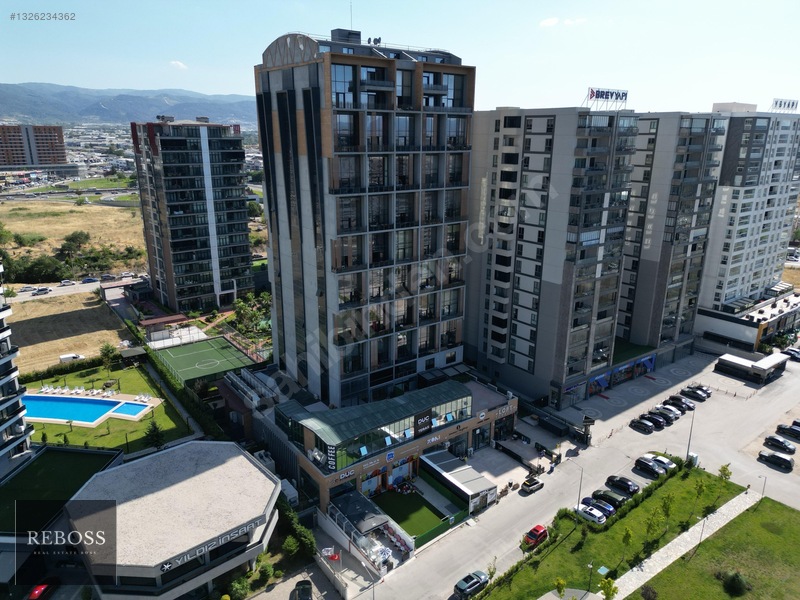 Reboss'tan 23 Nisan'da 360 M² Caddeye Cephe Satılık Dükkan 046-r — fotoğraf 2