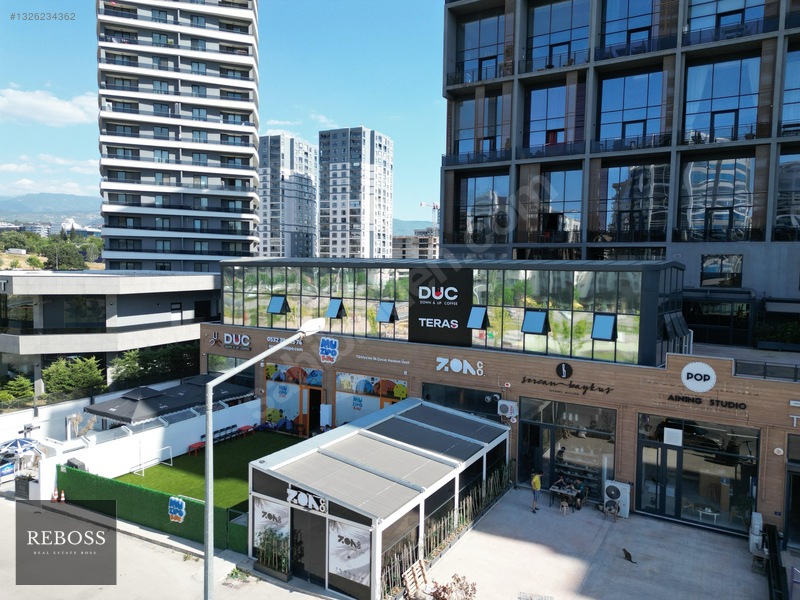 Reboss'tan 23 Nisan'da 360 M² Caddeye Cephe Satılık Dükkan 046-r — fotoğraf 4