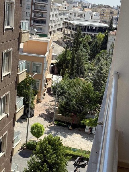 Genç Gayrimenkulden Üniversite Kızılay Karşısı Fırsat 2+1 Daire — fotoğraf 10