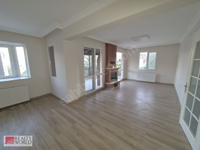 Seyrek Villakentte Kiralık Ful Tadilat Gören Bahçeli İkiz Villa — fotoğraf 12