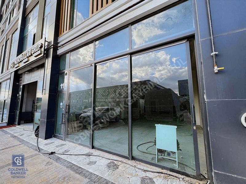 İst Yolu Atlantik Plus Satılık Yüksek Tavan 242m2 Ön Dükkan — fotoğraf 7