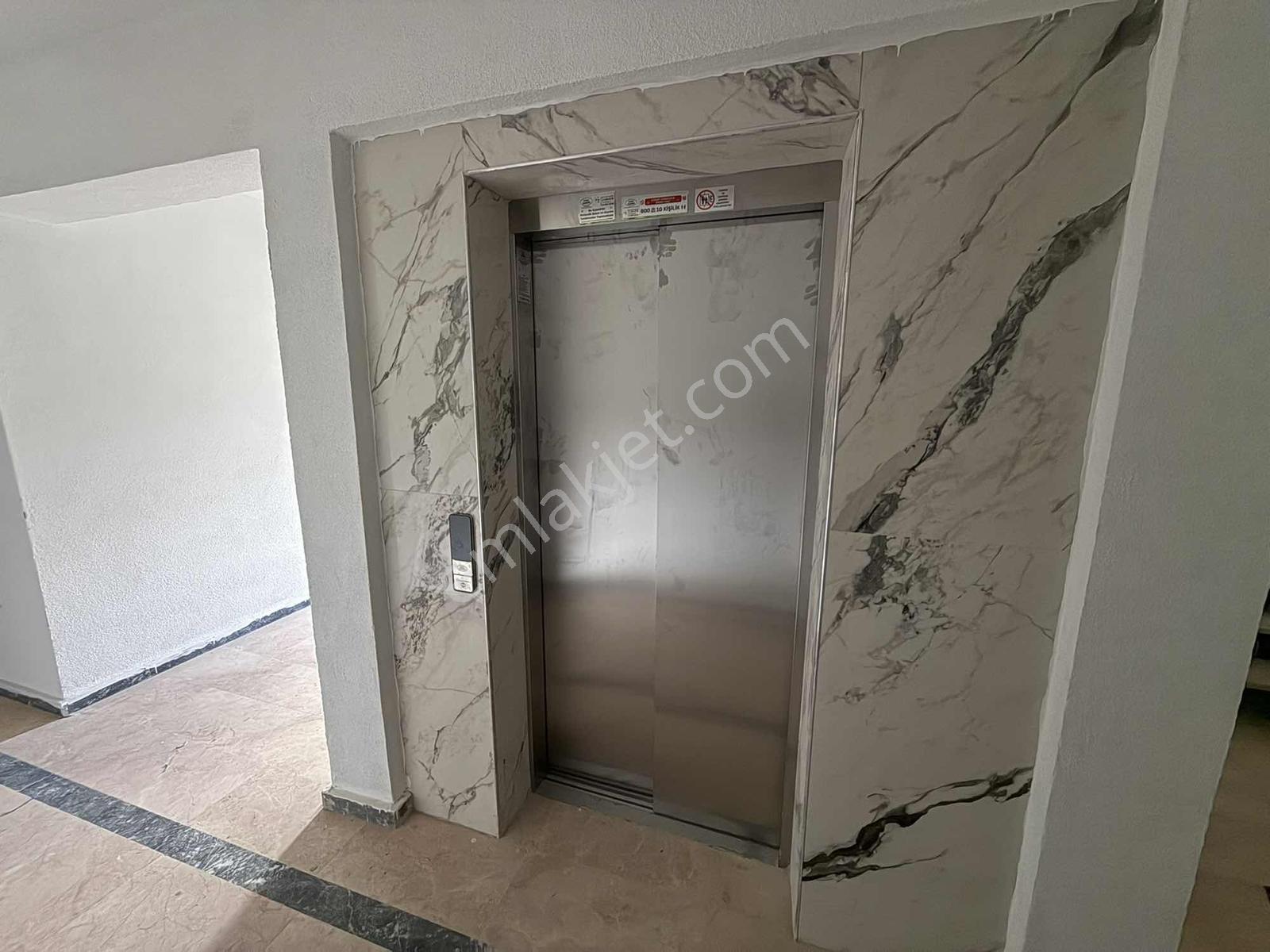 Karaköyde Merkezi Konumda Satılık Sıfır 2+1 Daire, Krediye Uygun — fotoğraf 24
