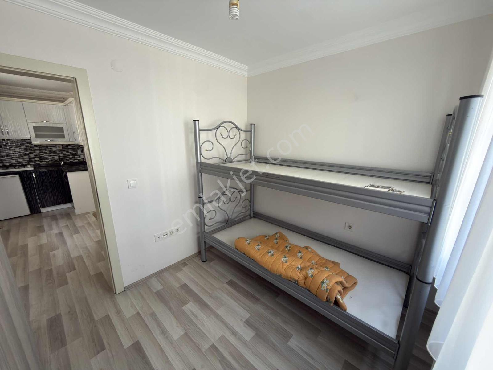 Kökoğlu Gayrimenkulden Şadırvanda Satılık 1+1 Daireler — fotoğraf 9