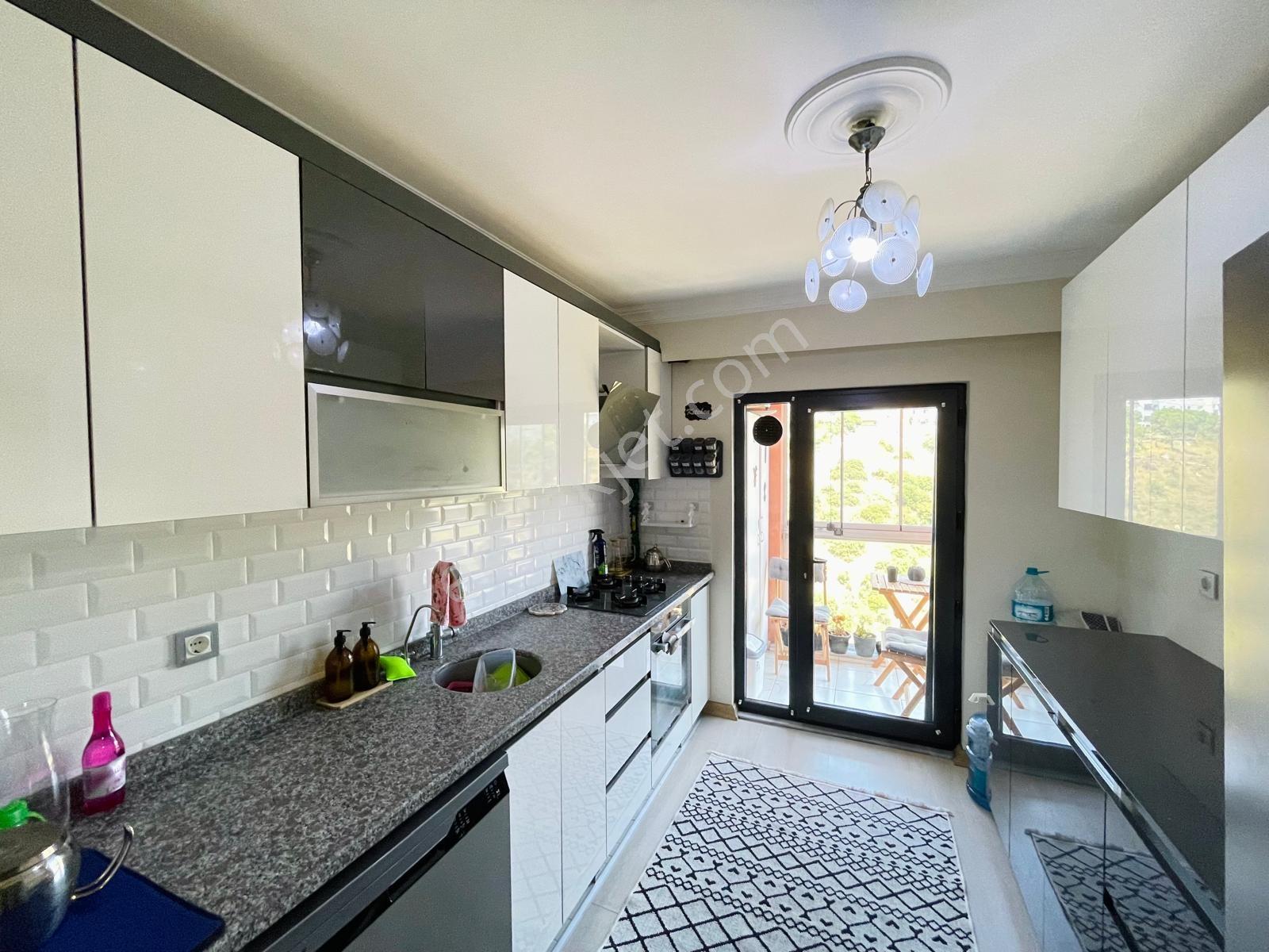 Fırsatt! Pendik/esenyalı (boş) Site İçi Ara Kat 90m2 2+1 Satılık — fotoğraf 7