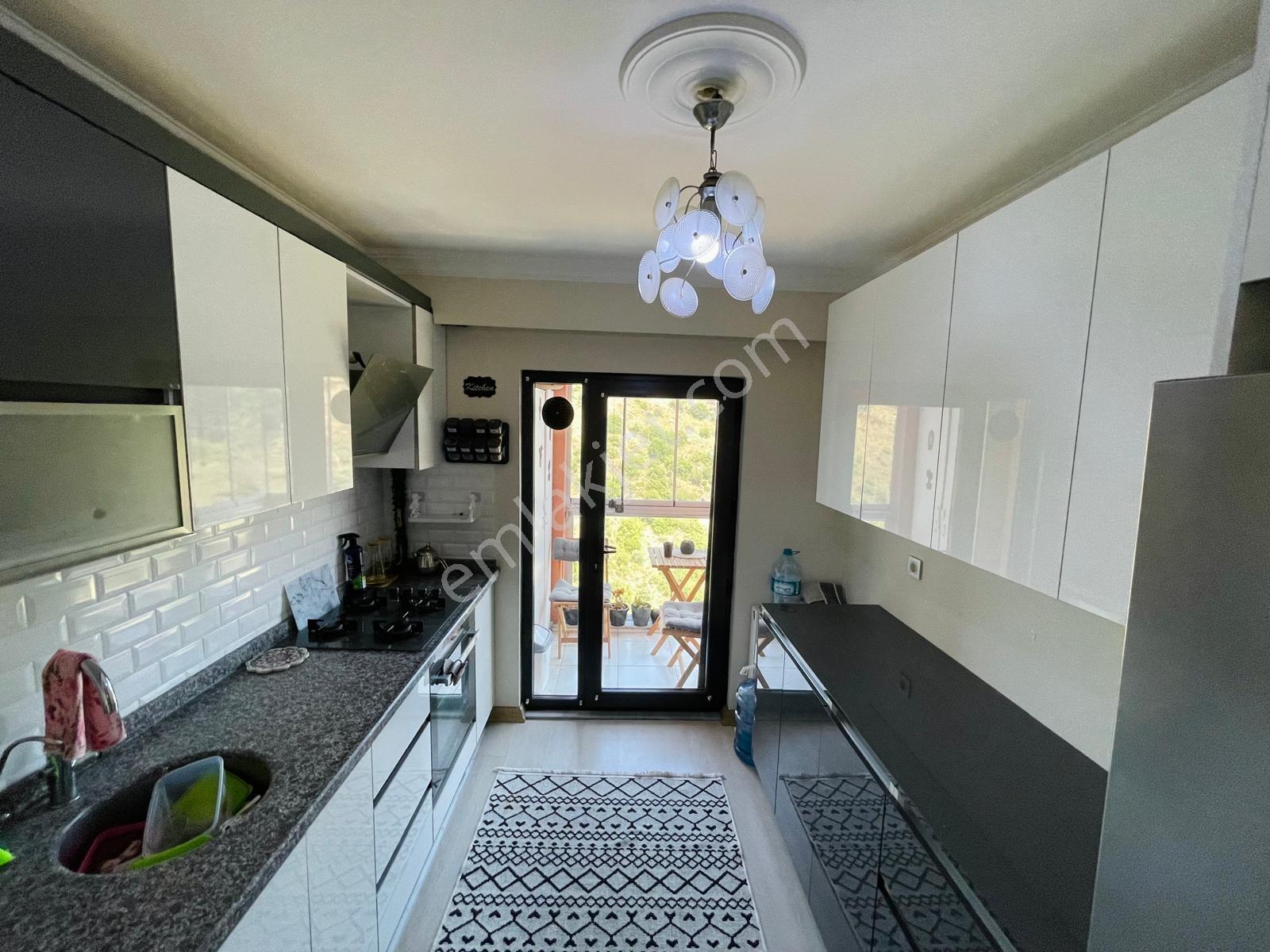 Fırsatt! Pendik/esenyalı (boş) Site İçi Ara Kat 90m2 2+1 Satılık — fotoğraf 8
