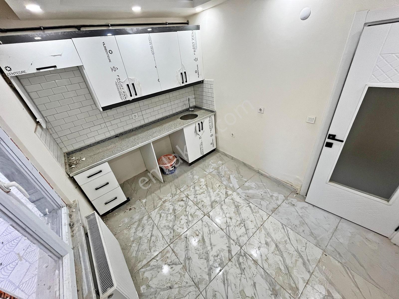 Az-er Yapı'dan Kültür Merkezi Yanında İskanlı Satılık 2+1 Daire! — fotoğraf 7