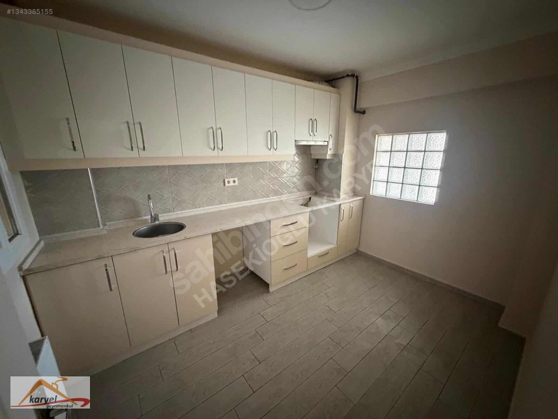 Kazımdirik'te 3+1, Çift Balkonlu, Doğalgazlı Kiralık Daire — fotoğraf 3