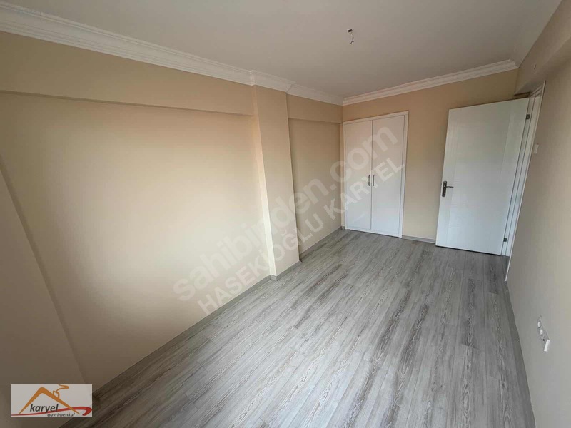 Kazımdirik'te 3+1, Çift Balkonlu, Doğalgazlı Kiralık Daire — fotoğraf 8