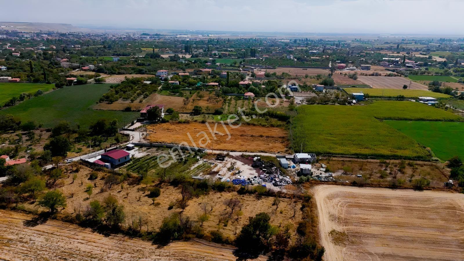 Emin Emlak Bor Bağdüz Satılık 4.6 Dönüm Kerpiç Ev Elma Bahçesi — fotoğraf 11