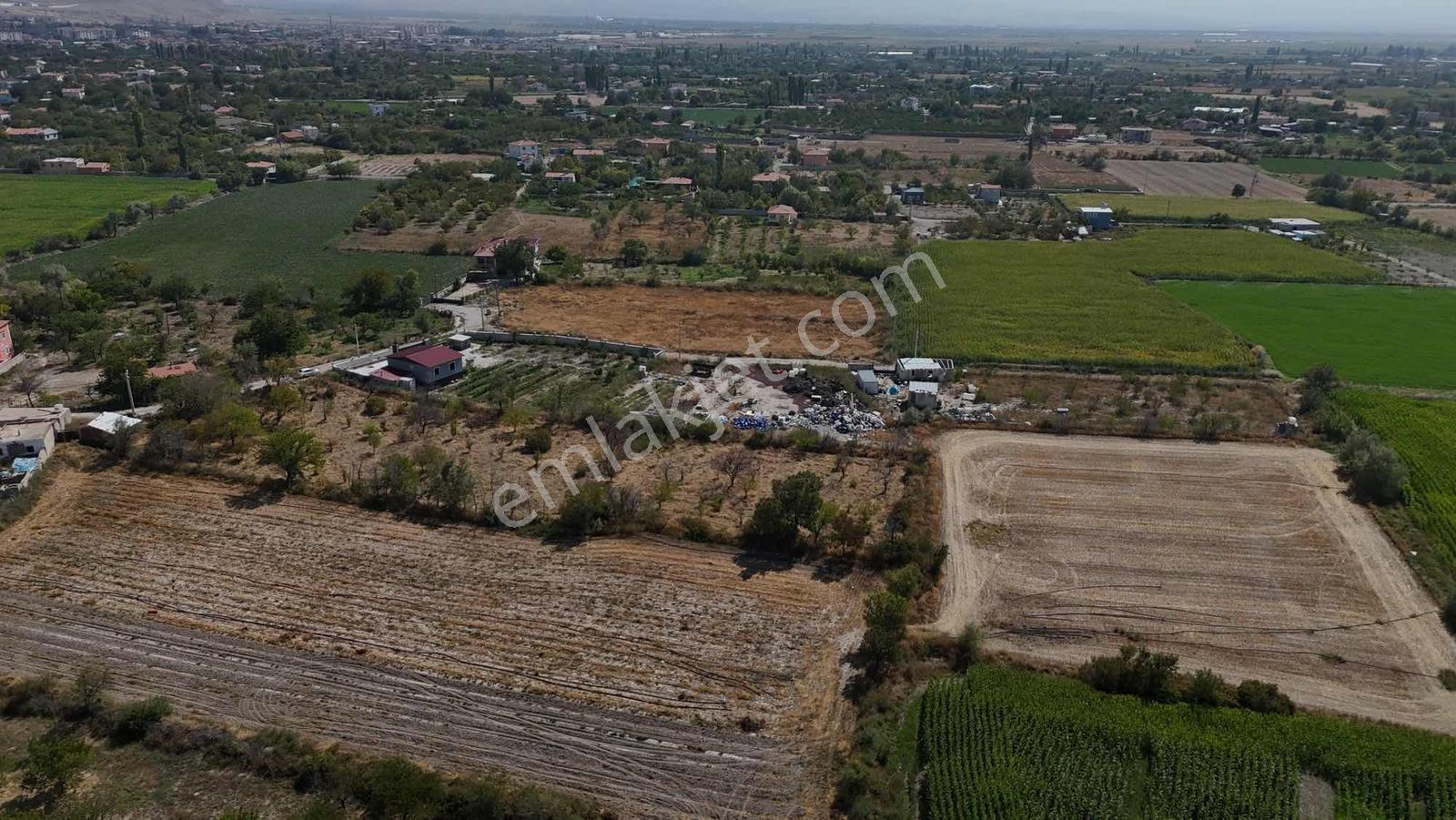 Emin Emlak Bor Bağdüz Satılık 4.6 Dönüm Kerpiç Ev Elma Bahçesi — fotoğraf 12