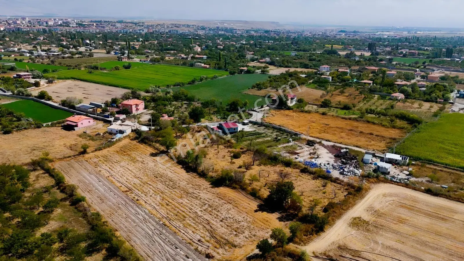 Emin Emlak Bor Bağdüz Satılık 4.6 Dönüm Kerpiç Ev Elma Bahçesi — fotoğraf 15