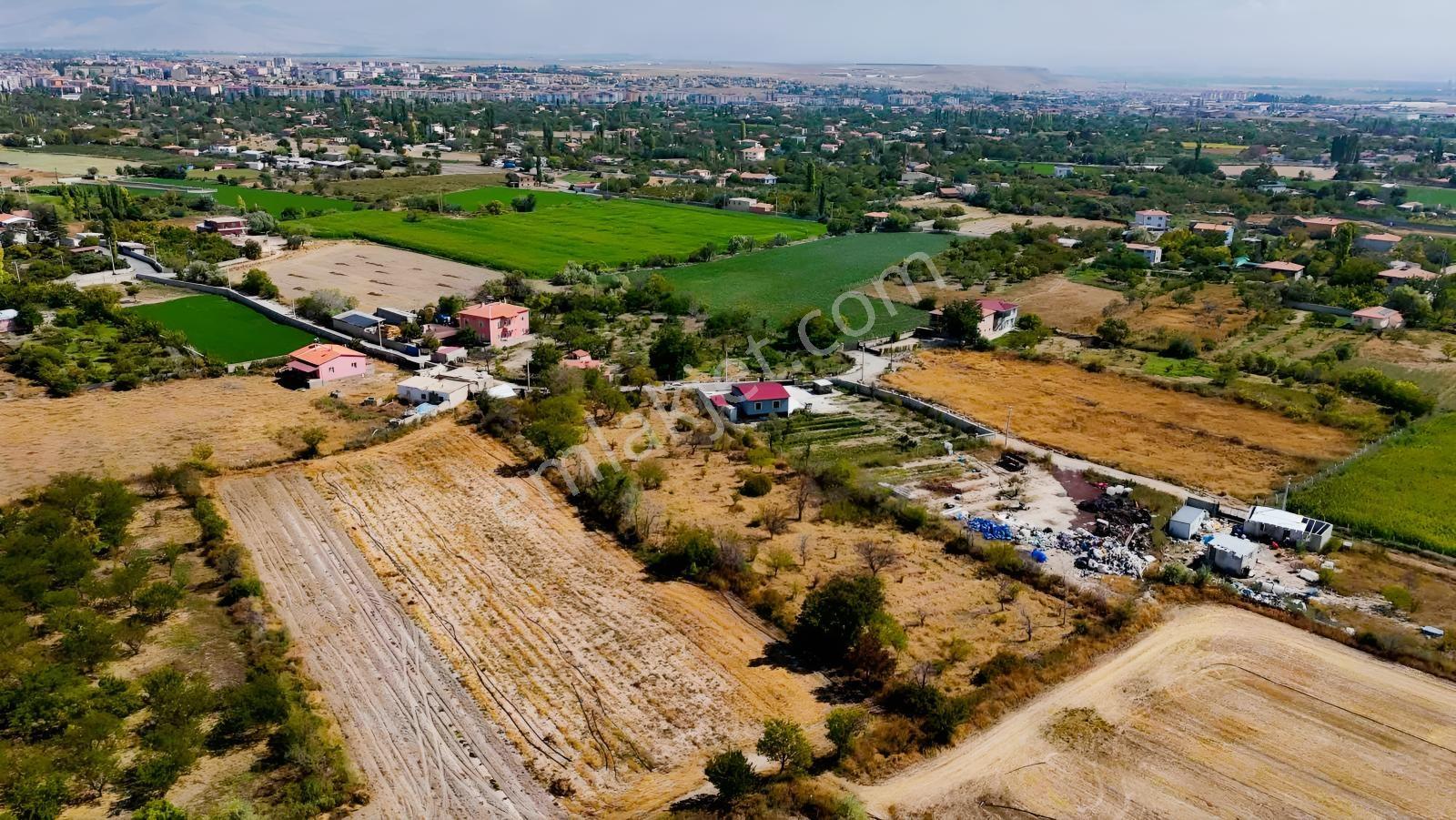 Emin Emlak Bor Bağdüz Satılık 4.6 Dönüm Kerpiç Ev Elma Bahçesi — fotoğraf 16