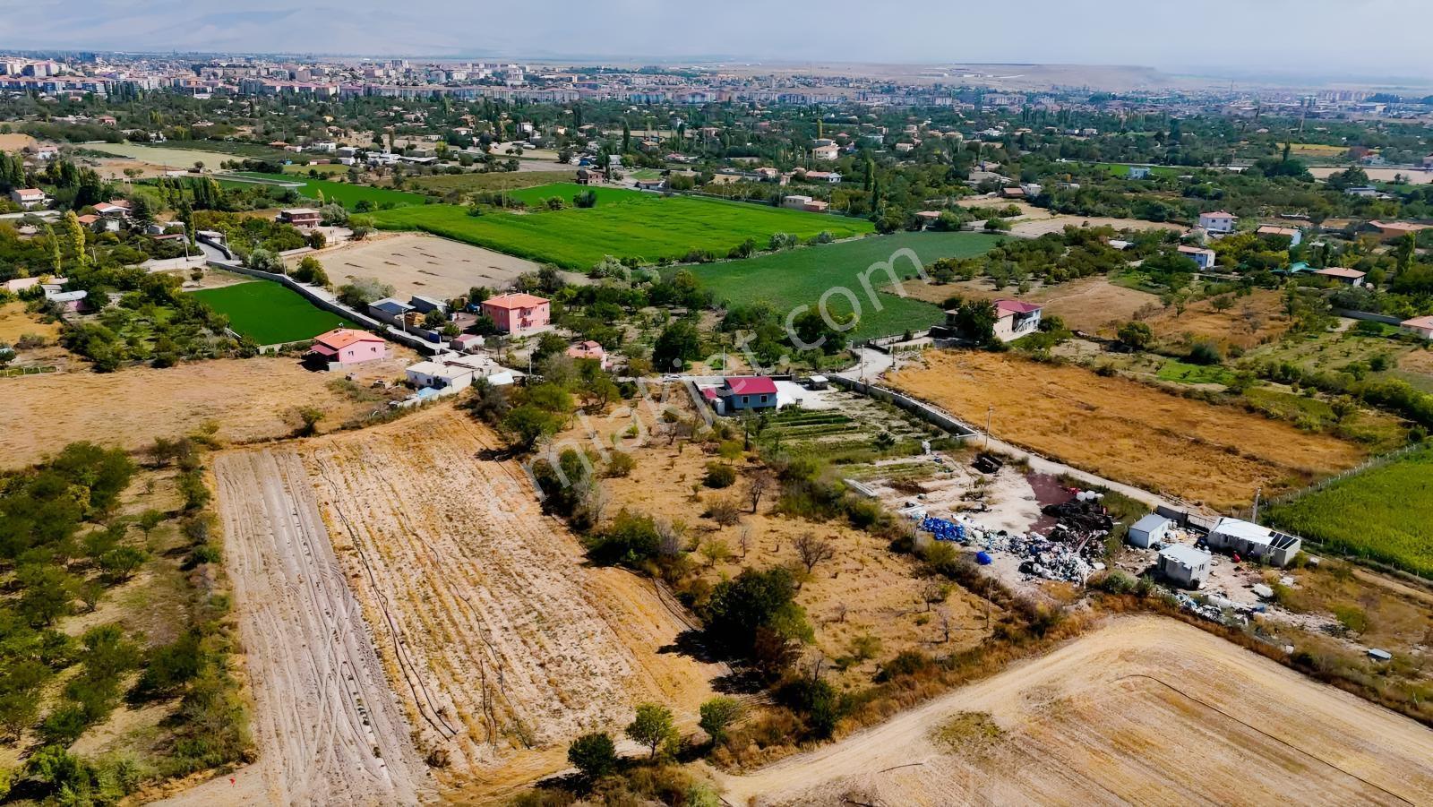 Emin Emlak Bor Bağdüz Satılık 4.6 Dönüm Kerpiç Ev Elma Bahçesi — fotoğraf 17