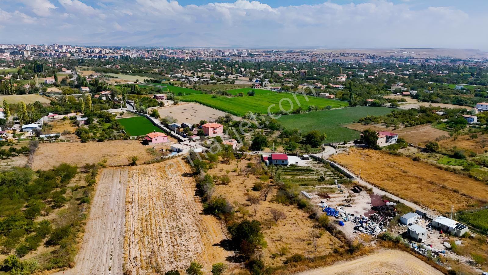 Emin Emlak Bor Bağdüz Satılık 4.6 Dönüm Kerpiç Ev Elma Bahçesi — fotoğraf 18