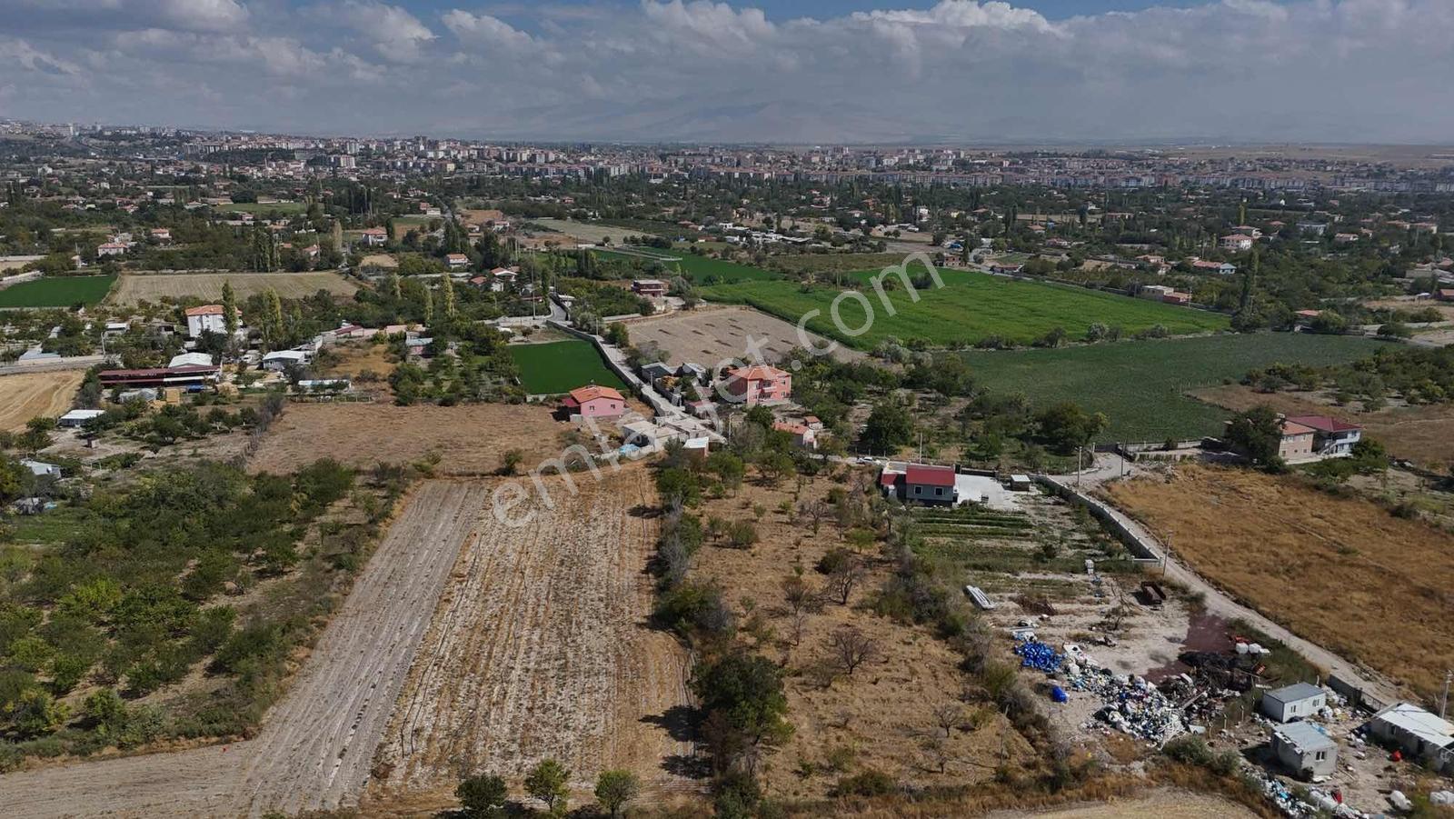 Emin Emlak Bor Bağdüz Satılık 4.6 Dönüm Kerpiç Ev Elma Bahçesi — fotoğraf 19