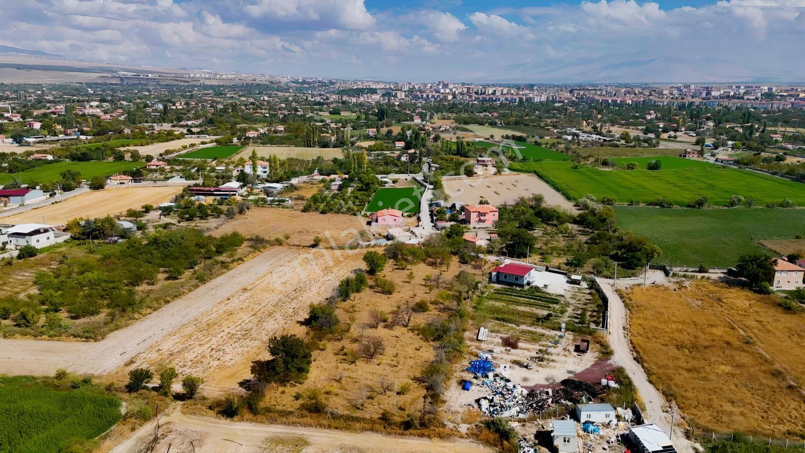 Emin Emlak Bor Bağdüz Satılık 4.6 Dönüm Kerpiç Ev Elma Bahçesi — fotoğraf 22