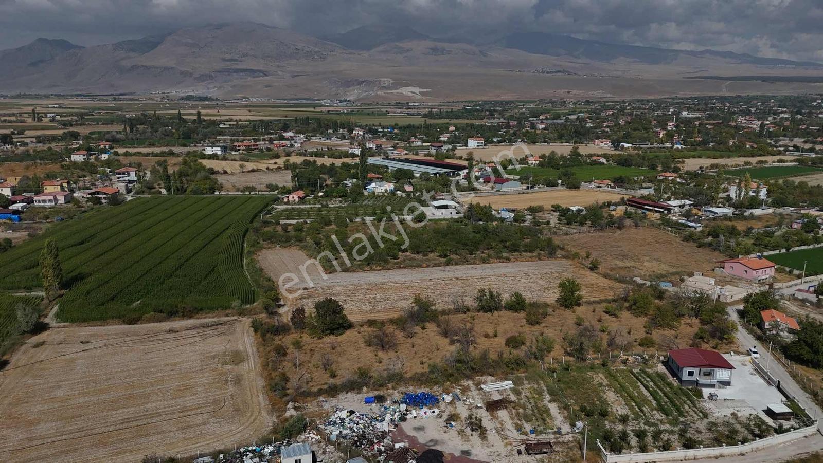 Emin Emlak Bor Bağdüz Satılık 4.6 Dönüm Kerpiç Ev Elma Bahçesi — fotoğraf 31