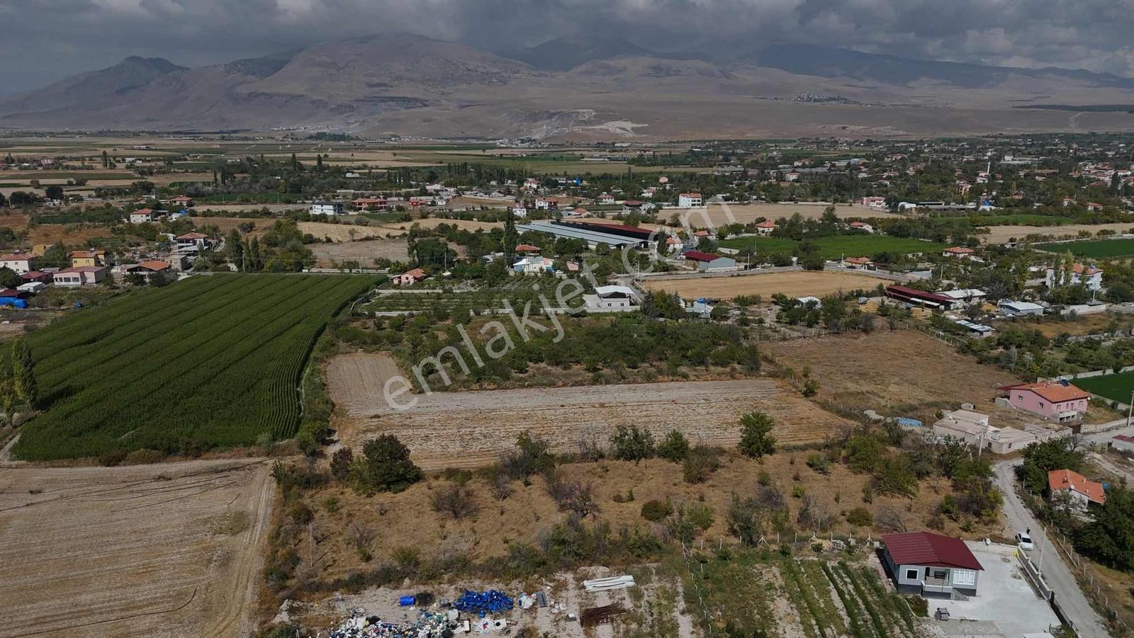 Emin Emlak Bor Bağdüz Satılık 4.6 Dönüm Kerpiç Ev Elma Bahçesi — fotoğraf 32