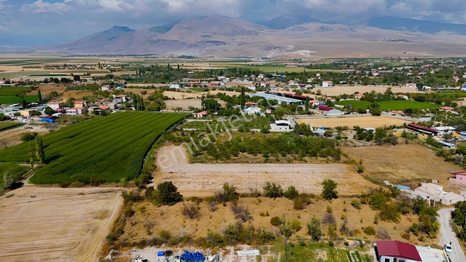 Emin Emlak Bor Bağdüz Satılık 4.6 Dönüm Kerpiç Ev Elma Bahçesi — fotoğraf 33