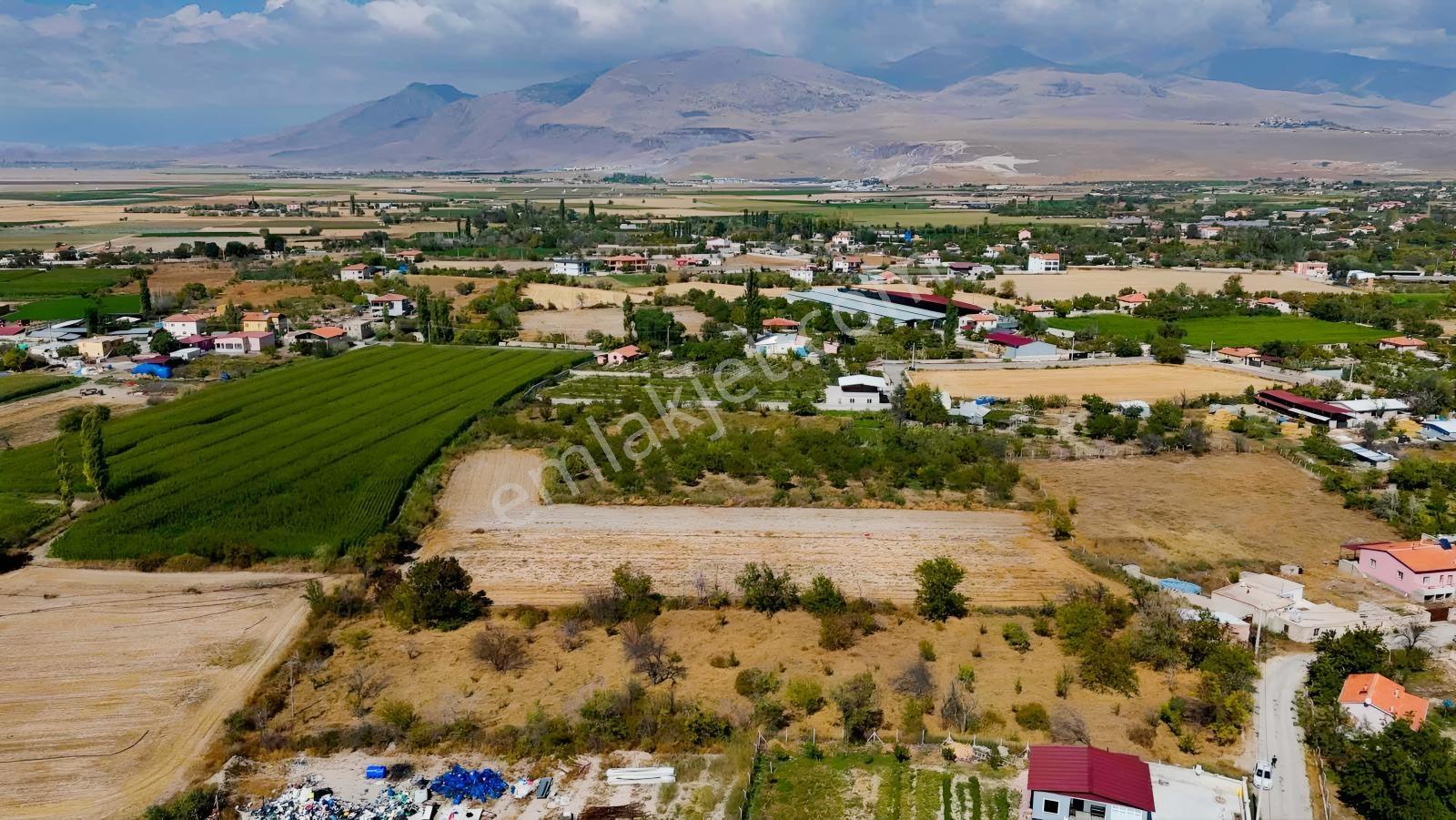 Emin Emlak Bor Bağdüz Satılık 4.6 Dönüm Kerpiç Ev Elma Bahçesi — fotoğraf 34