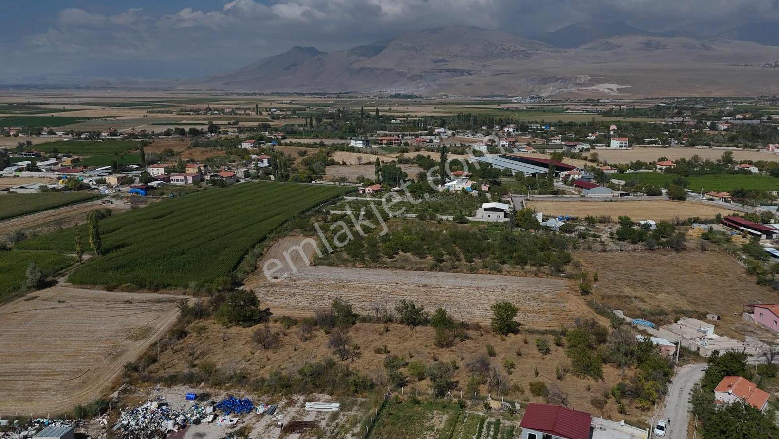 Emin Emlak Bor Bağdüz Satılık 4.6 Dönüm Kerpiç Ev Elma Bahçesi — fotoğraf 35