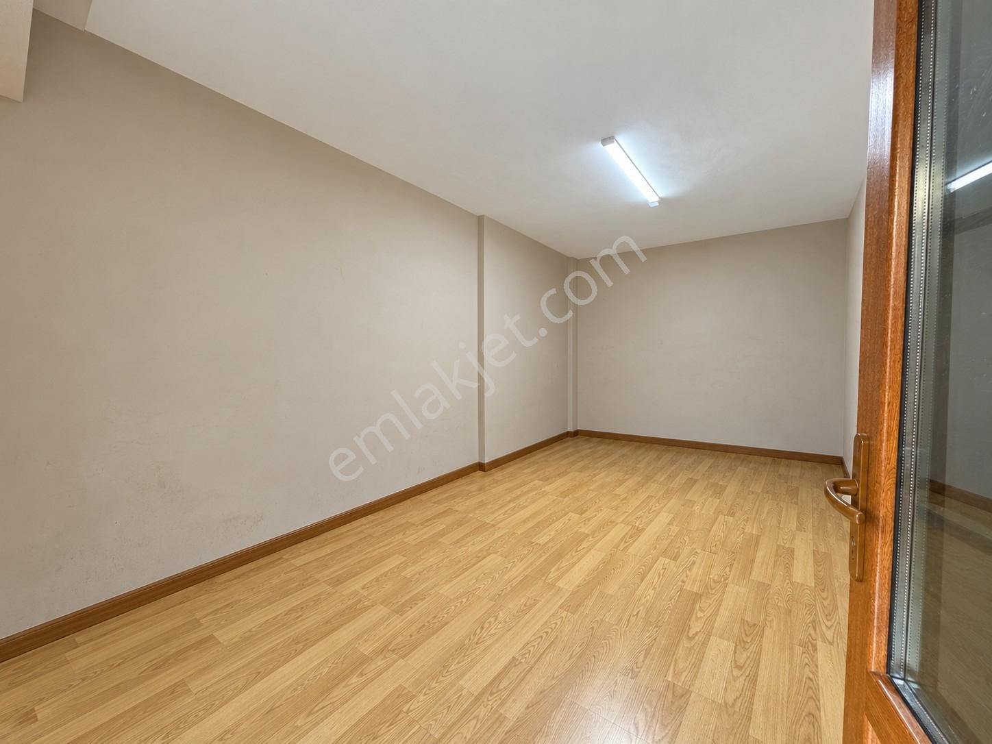 Kw Metsa'dan Cedidiye Mah. Bahçe Kullanımlı 3+1 Satılık Daire — fotoğraf 6