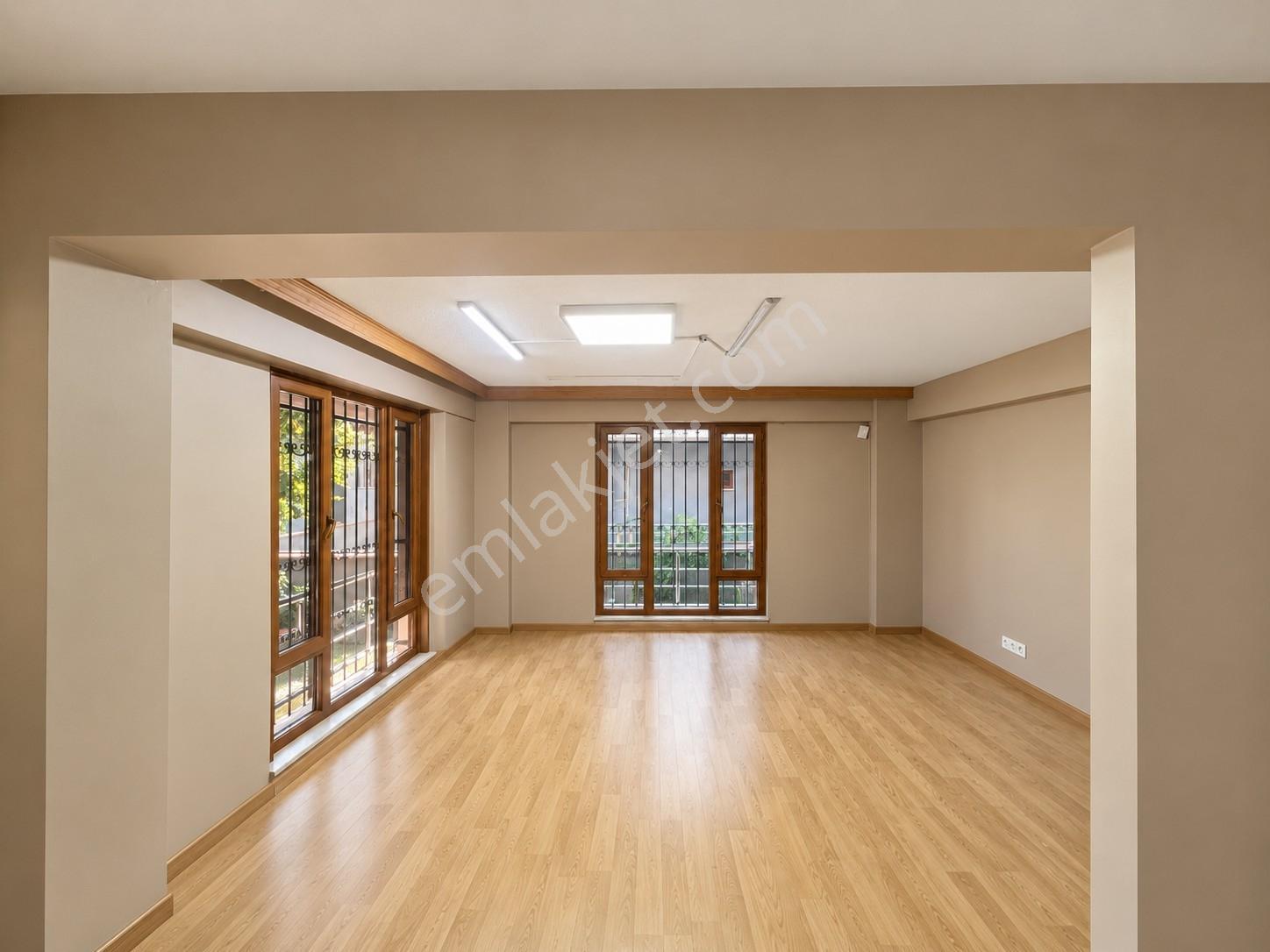 Kw Metsa'dan Cedidiye Mah. Bahçe Kullanımlı 3+1 Satılık Daire — fotoğraf 9