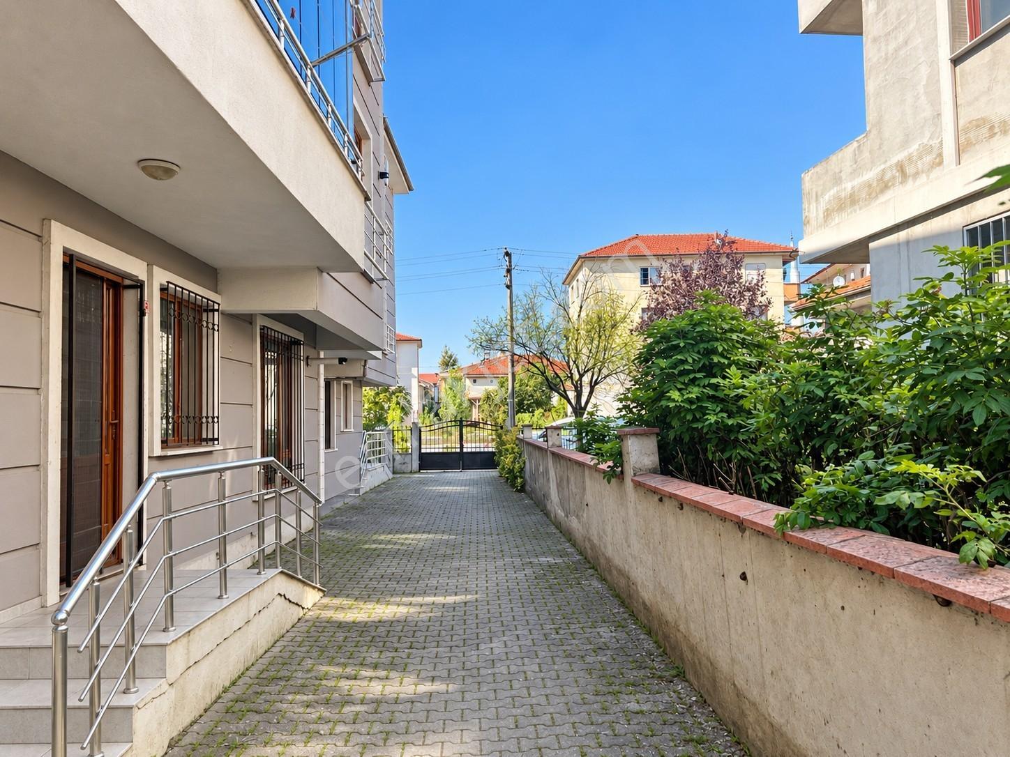 Kw Metsa'dan Cedidiye Mah. Bahçe Kullanımlı 3+1 Satılık Daire — fotoğraf 19